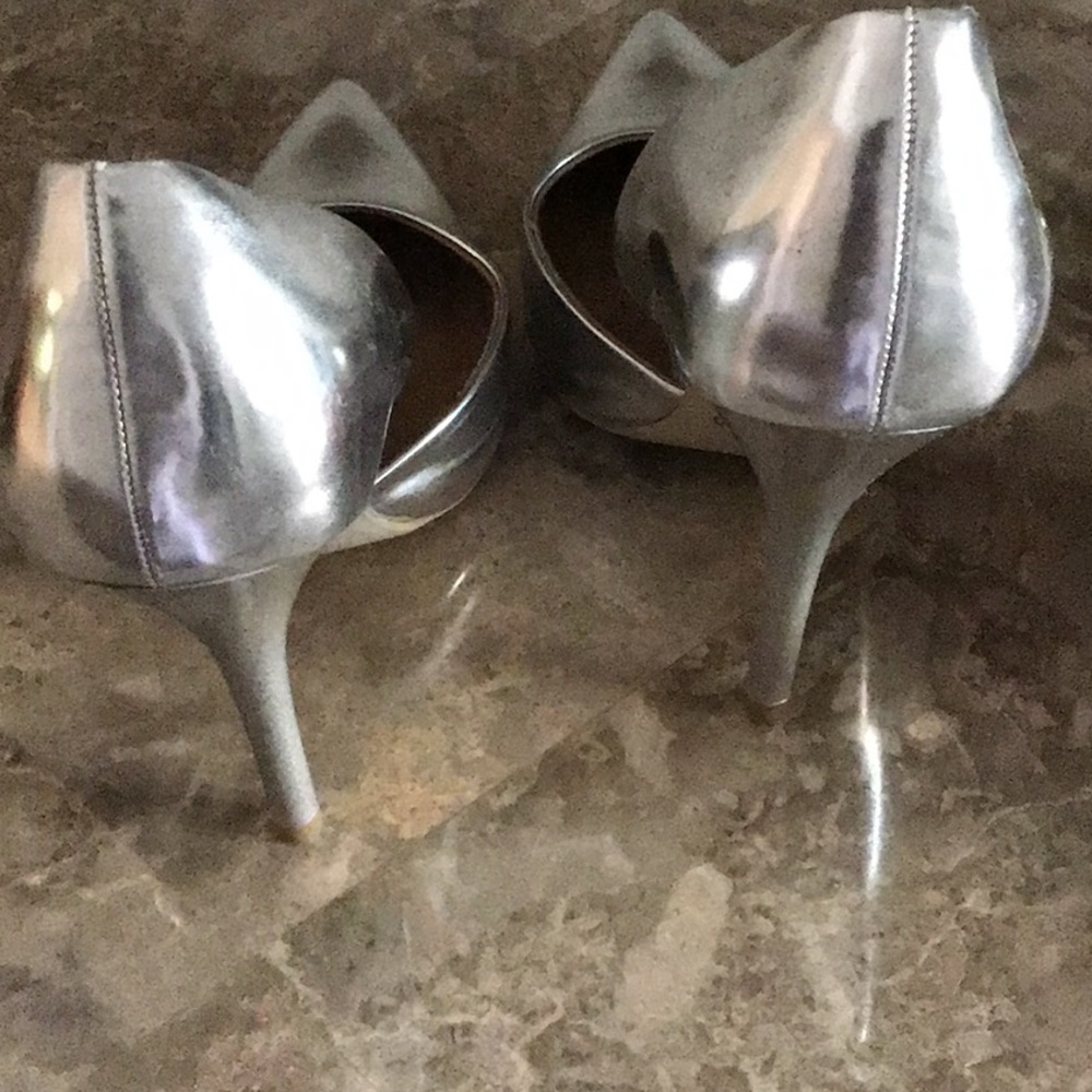 Heels - Picture 2 of 4
